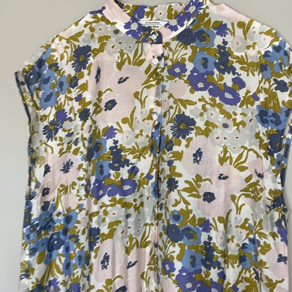 & Other Stories Voluminous Floral Button Up Midi Dress - Picture 3 of 9